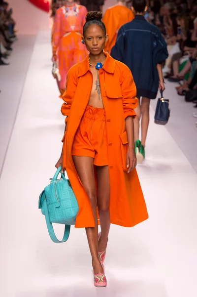 Look 17
